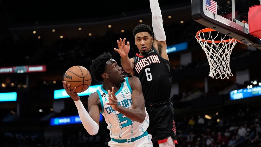 Rockets y Hornets tuvieron un juego intenso