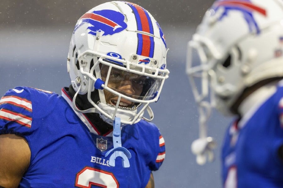 Damar Hamlin con los Bills