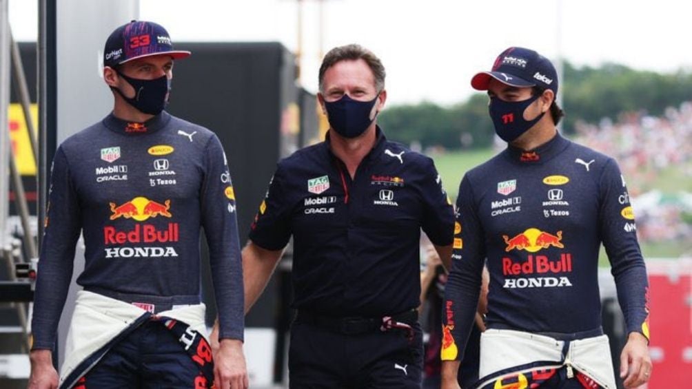 Max Verstappen, Christan Horner y Checo Pérez 