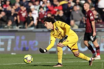 Memo Ochoa con el Salernitana