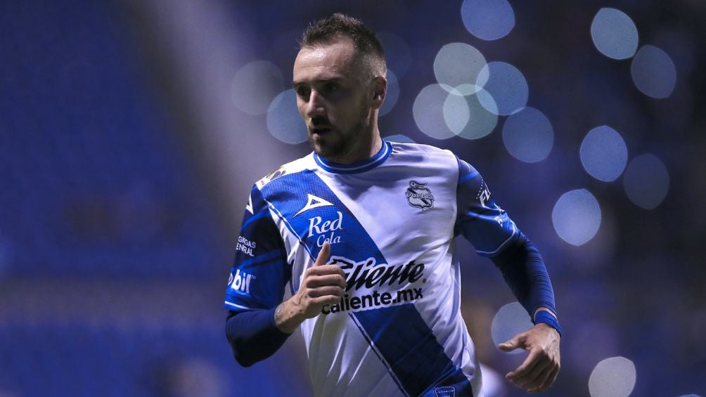 Fede Mancuello en un partido con Puebla