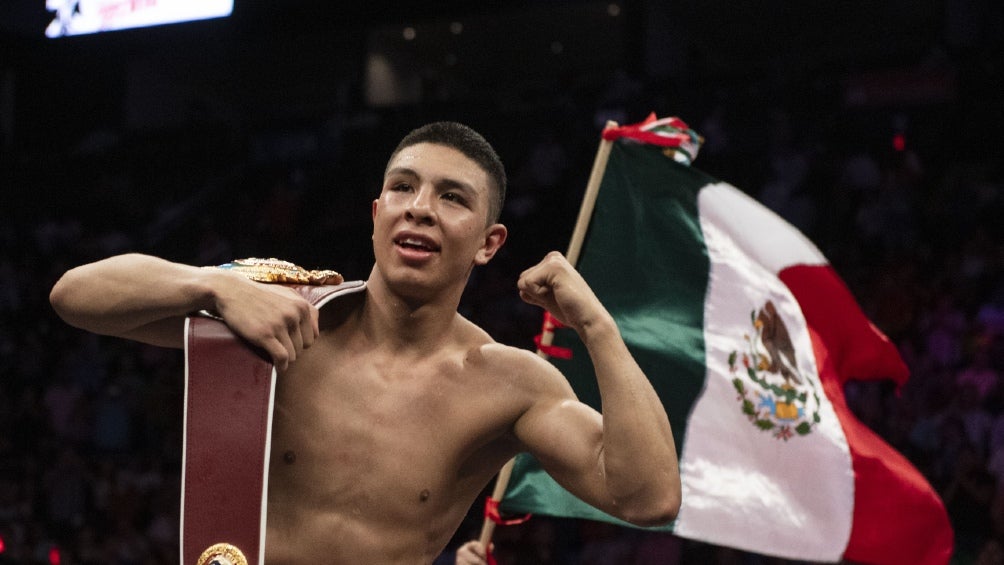 Jaime Munguía: Eddie Hearn asegura que el mexicano no ganaría un solo round contra Bivol