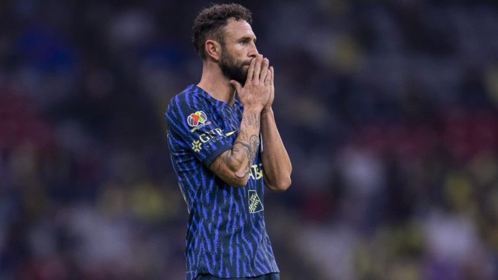 Layún en un partido del América 