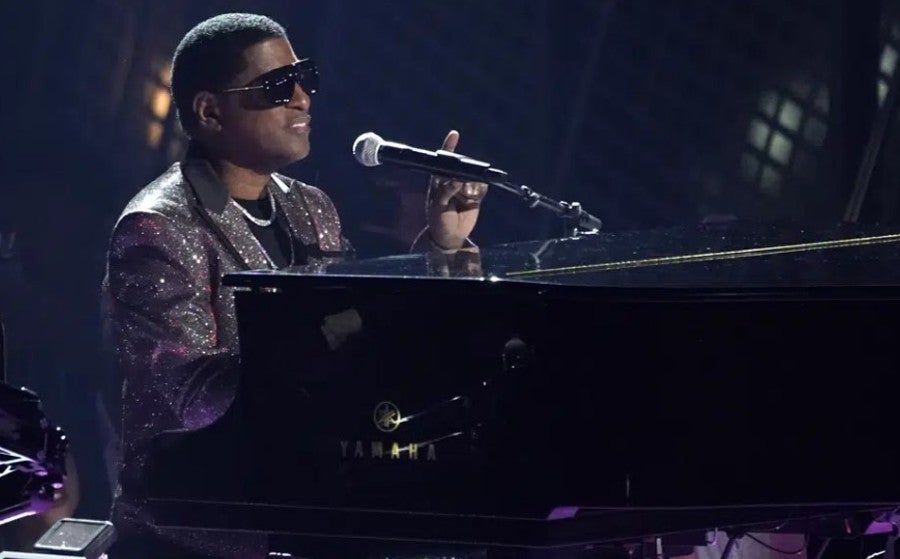 Babyface interpretará 'America the Beautiful'.