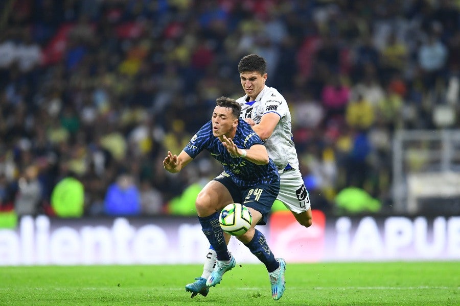 Federico Viñas en partido con el América 