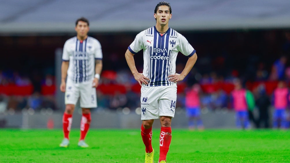 Erick Aguirre en un partido con Rayados 