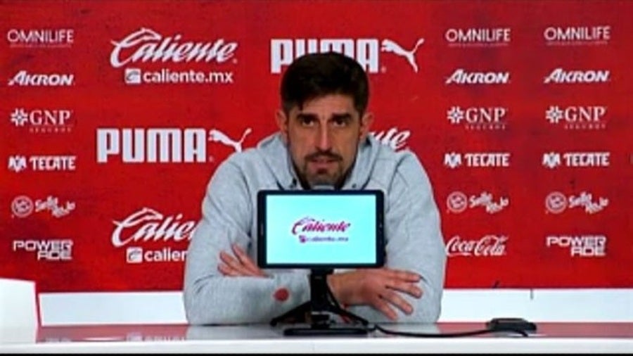 Paunovic en rueda de prensa 