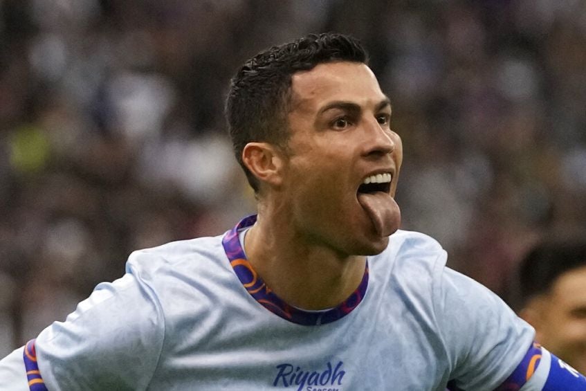 Cristiano Ronaldo celebra con la lengua de fuera