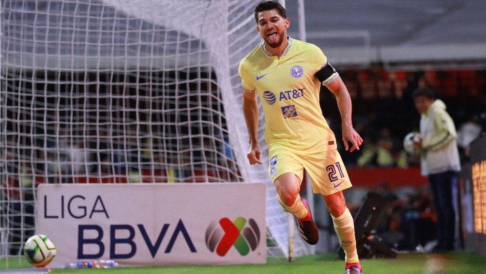 Henry Martín celebra un gol