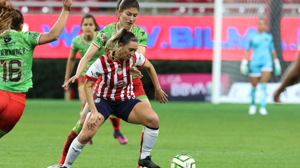 Chivas tuvo un triunfo apretado