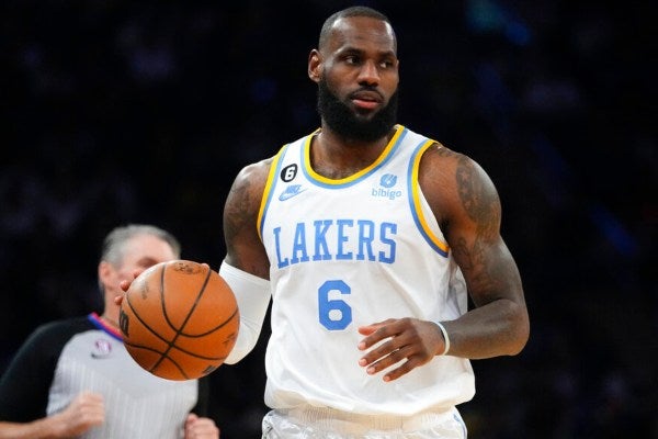 LeBron James  continúa su legado 