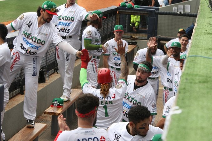 México celebra el triunfo ante Colombia