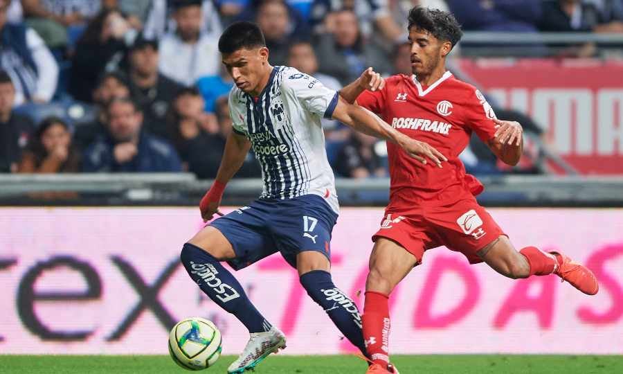 Jesús Gallardo en el partido ante Toluca.