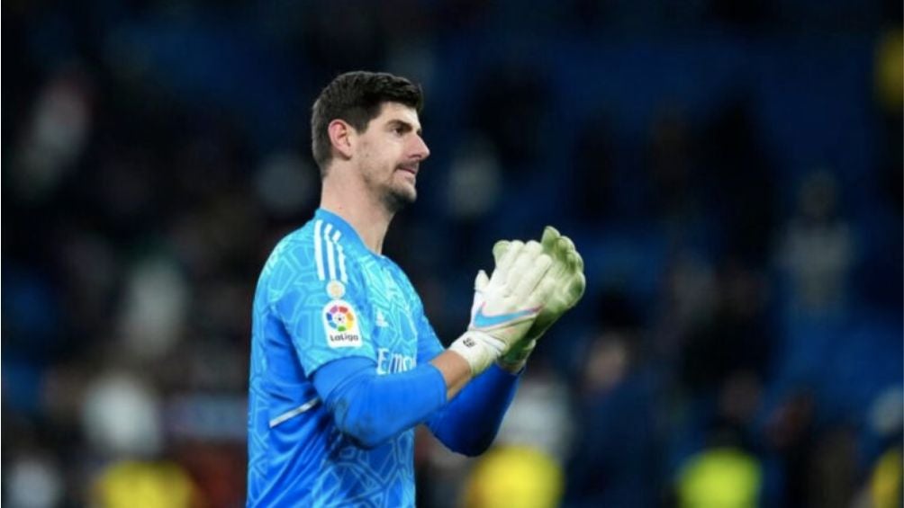 Courtois en un partido con el Madrid