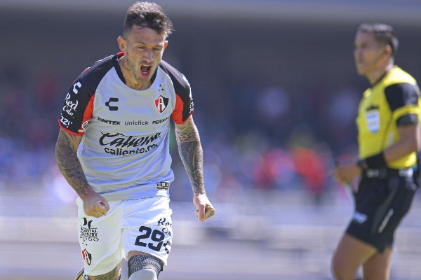 Brian Lozano regaló un vistoso gol