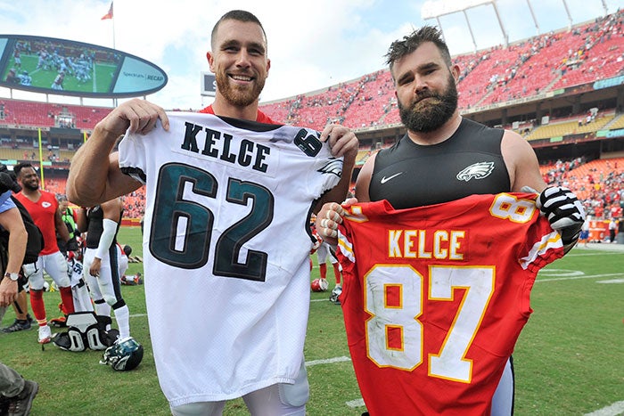 Jason y Travis Kelce, tras un Eagles vs Chiefs