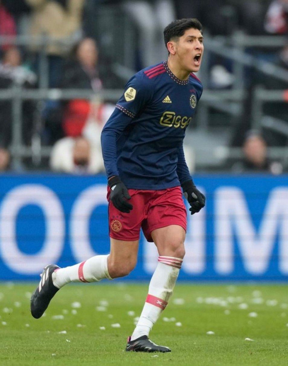 Edson Álvarez con el Ajax