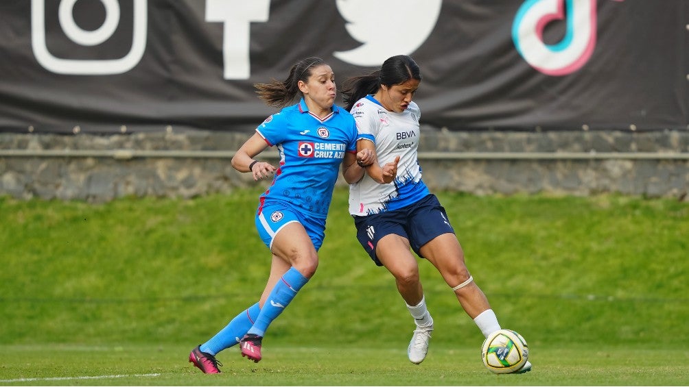 Rayados y Cruz Azul tuvieron un agerrido partido