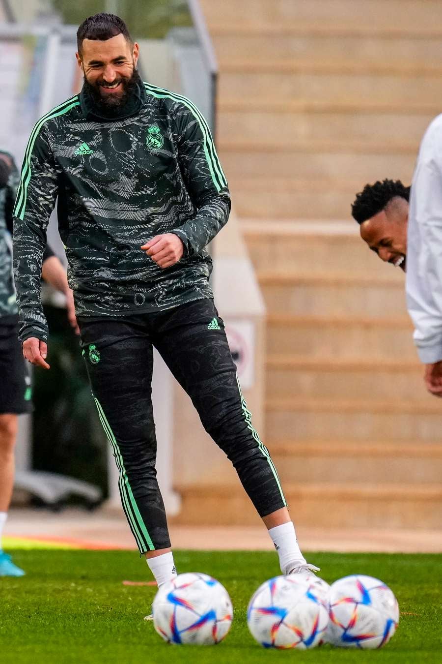 Benzema en entrenamiento con el Real Madrid 