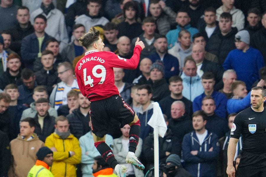 Garnacho en celebración con el Man U 