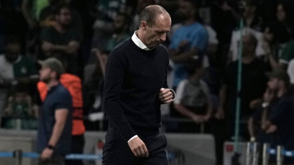 Allegri no dudo en llegar a los golpes con un fanático por defender a su jugador