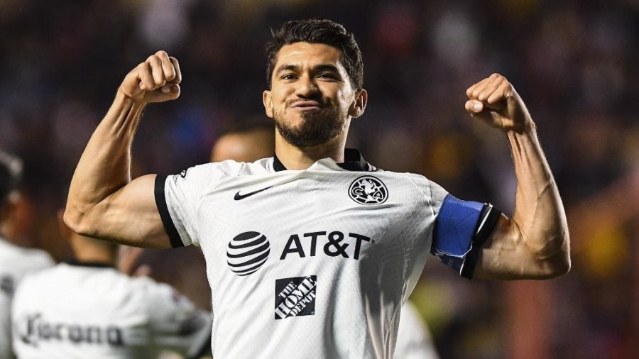 Henry Martín celebrando gol con América 