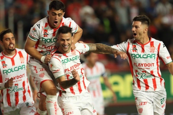 Necaxa se impuso con contundencia 