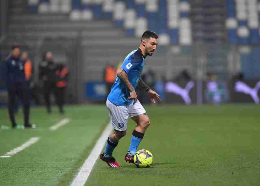 Napoli continúa siendo líder de la competencia