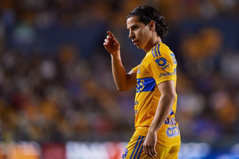 Diego Lainez con Tigres