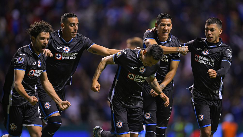 Cata celebrando el segundo gol del encuentro