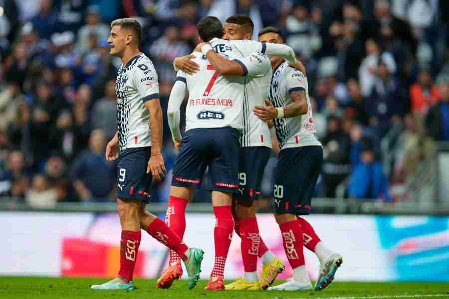 Monterrey vence a Necaxa