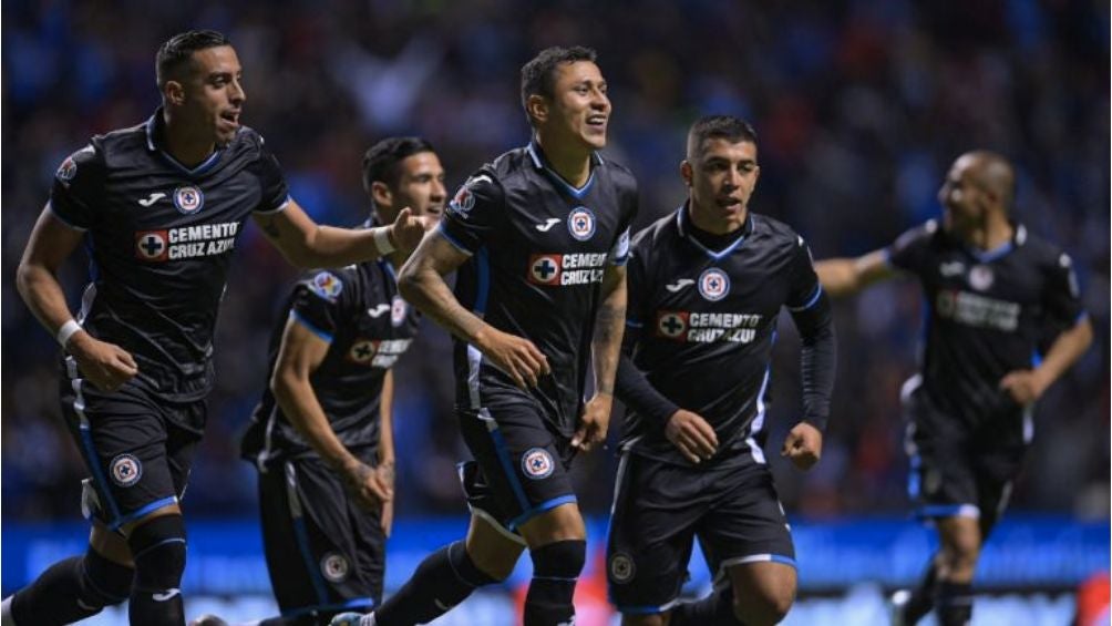 La Máquina celebra la victoria ante Puebla