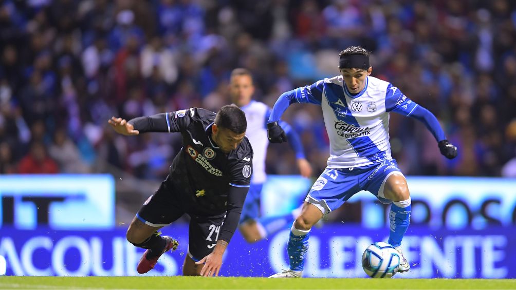 Rodríguez en el juego ante Cruz Azul