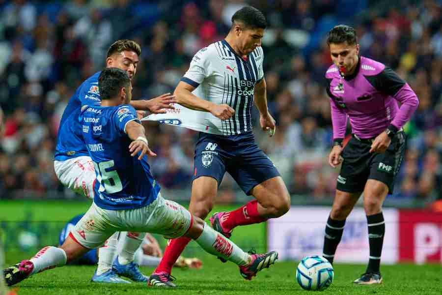 Necaxa vs Monterrey en el Gigante de Acero