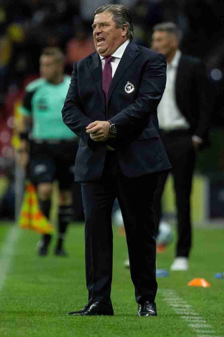 Miguel Herrera en el Estadio Azteca