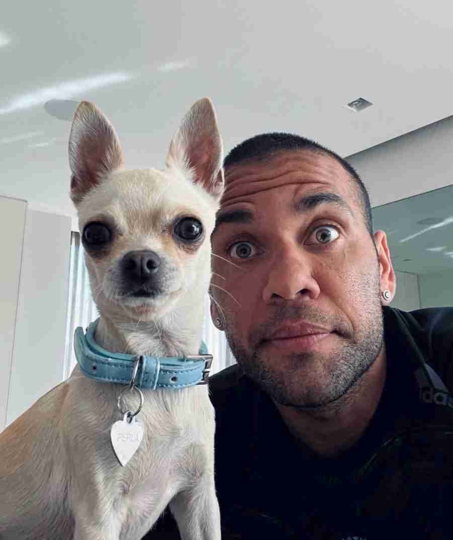 Dani Alves y su mascota