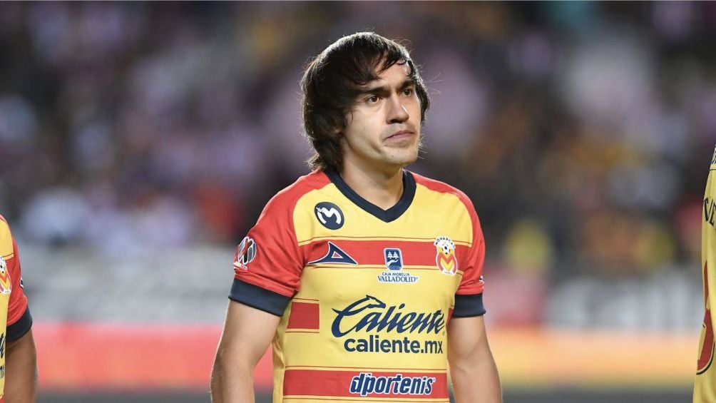 Shaggy jugando con Monarcas Morelia