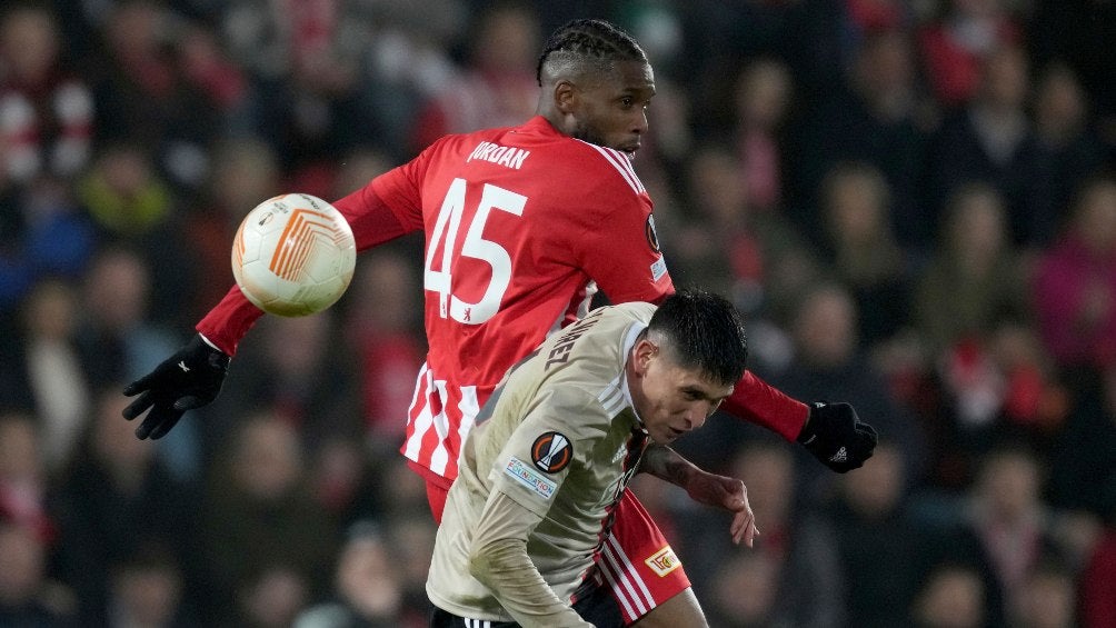 Europa League: Edson Álvarez se fue expulsado en la eliminación del Ajax frente al Union Berlin