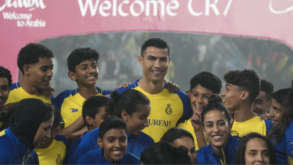 CR7 durante su presentación con el Al-Nassr