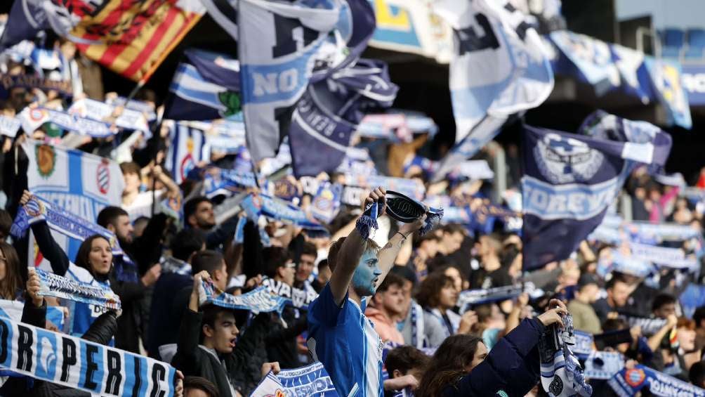 Afición del Espanyol festeja la victoria