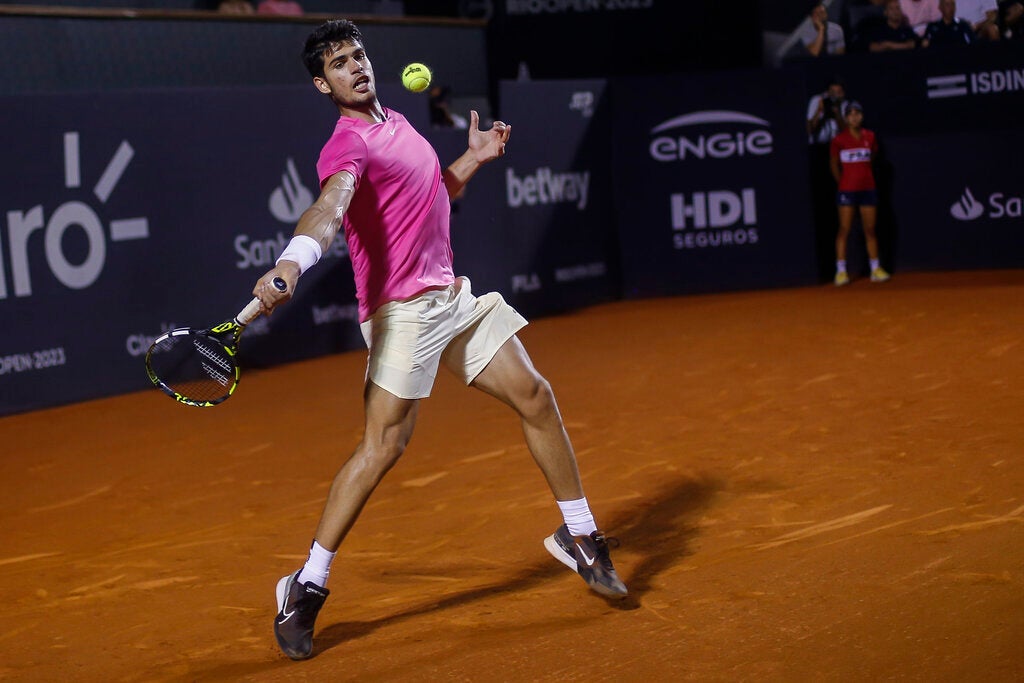 Carlos Alcaraz durante un partido