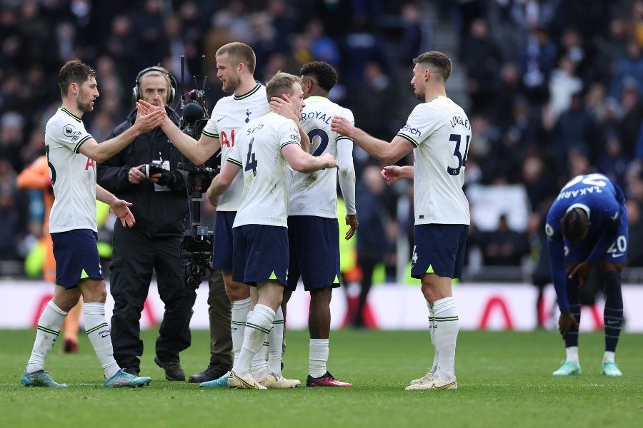 Spurs celebrando victoria de la Premier League 