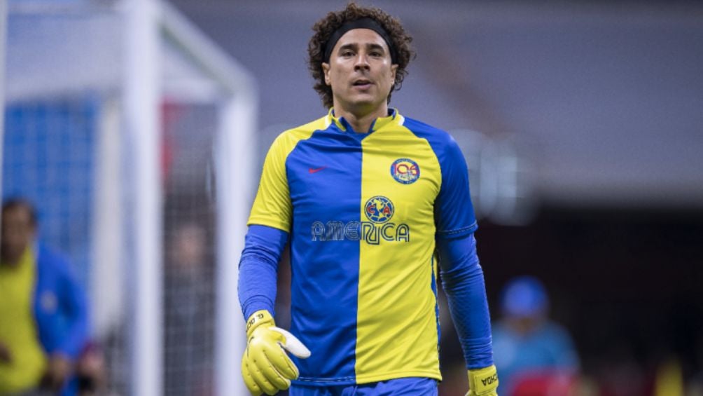 Ochoa debutó profesionalmente con las Águilas del América