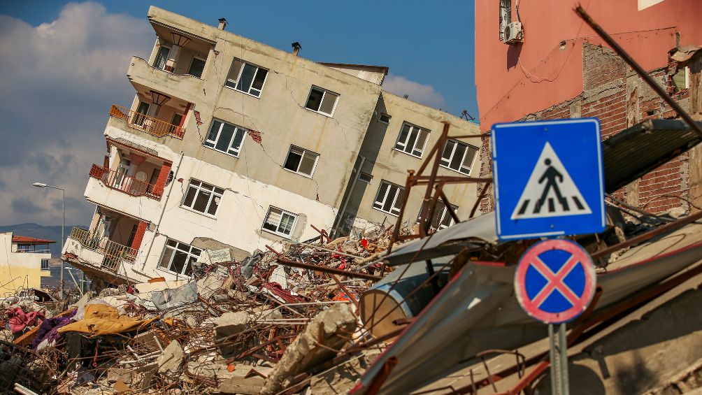 El sismo de este lunes dejo decenas de heridos y una persona falleció