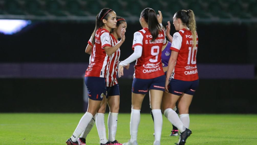 Las Chivas le ganaron con autoridad a las mazatlecas