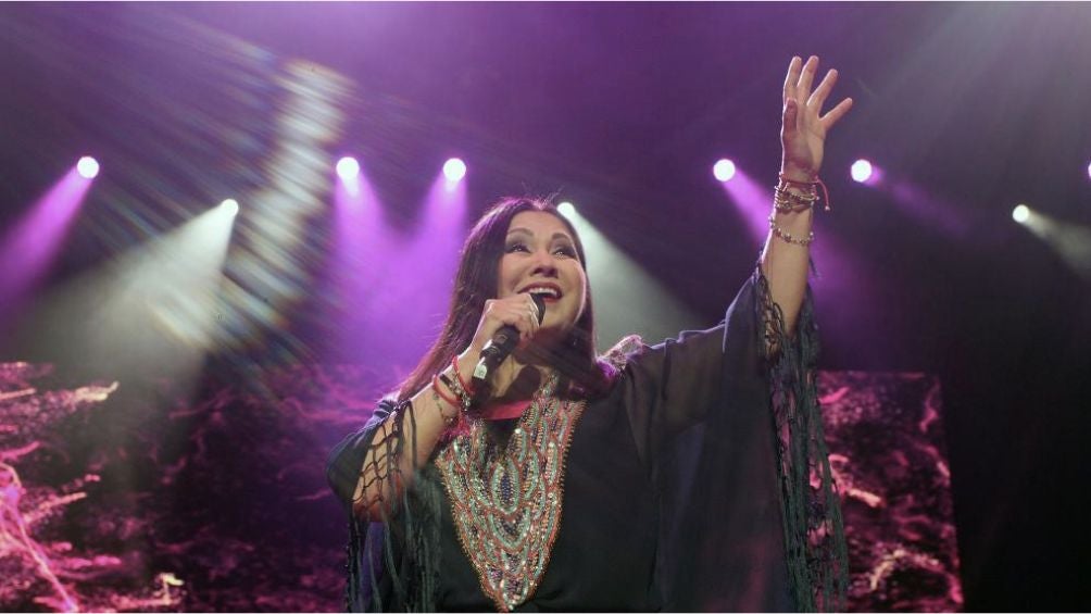 Ana Gabriel durante un concierto