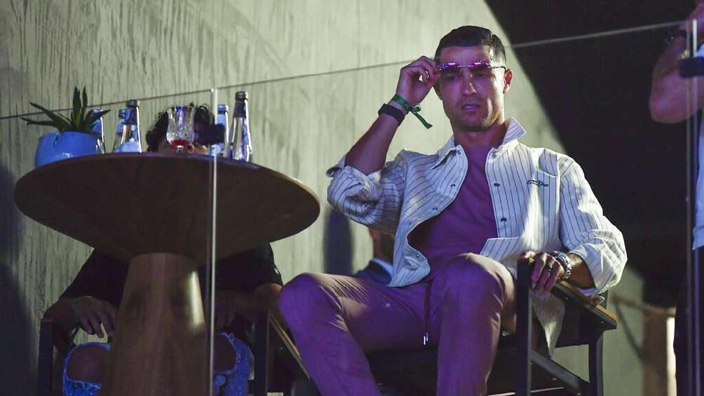 Cristiano Ronaldo: El futbolista se llevó los reflectores en su palco en el Paul vs Fury