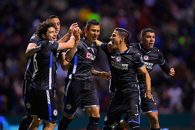 Cata celebra un gol con Cruz Azul