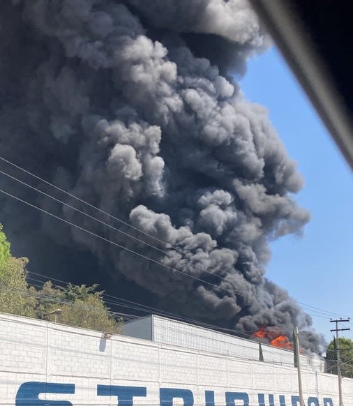 El incendio llenó de humo Ecatepec