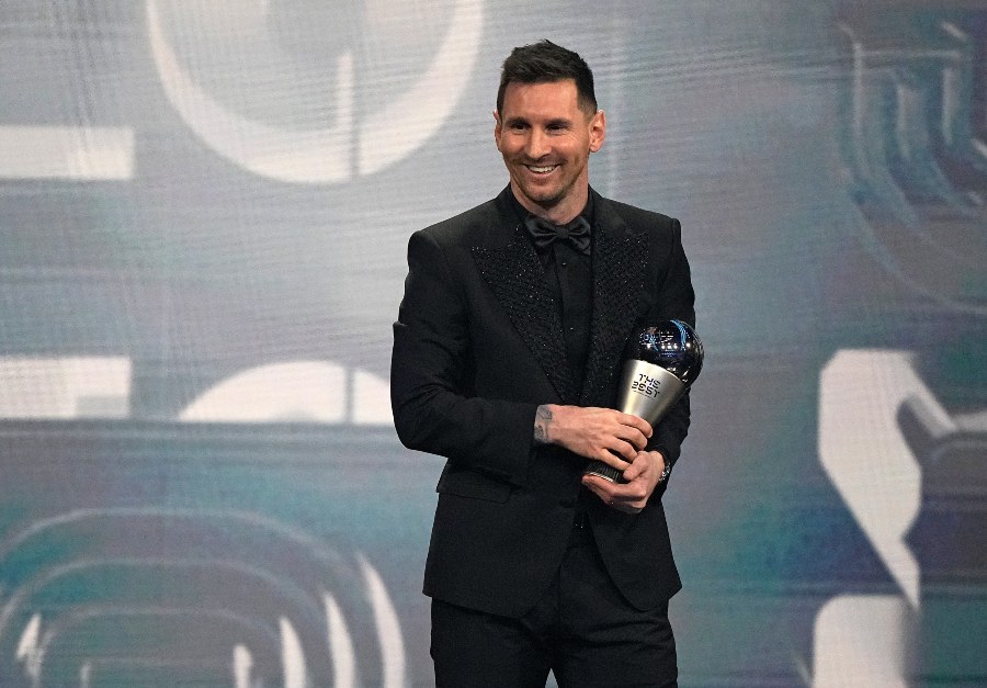 Messi recibiendo premio The Best 